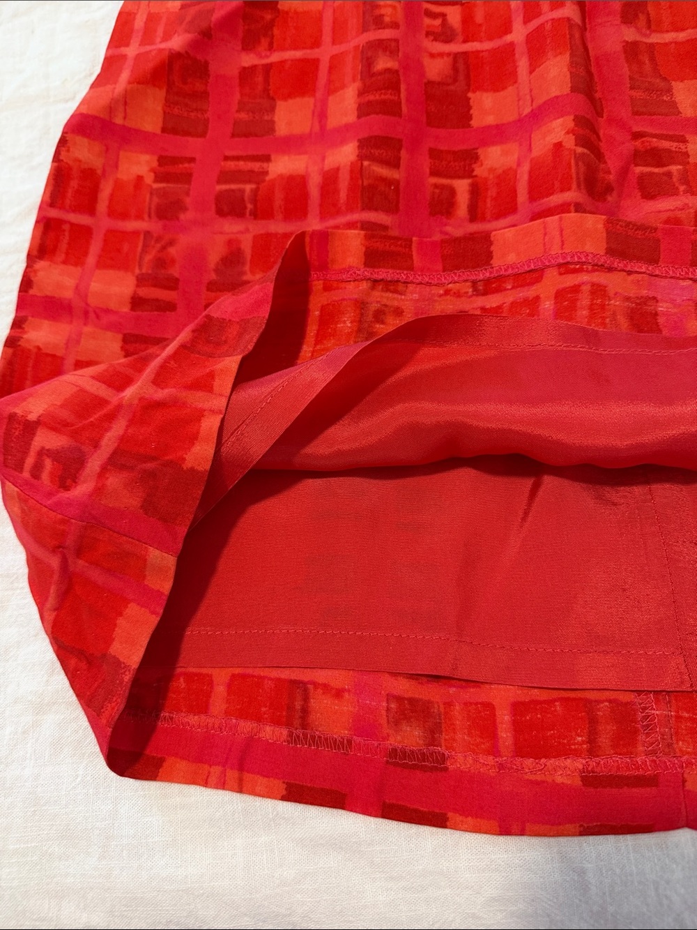 Vintage 90s Y2K Artsy Tomato Red Rayon Italian Summer Resort Dress Size 8 - Picture 13 of 13
